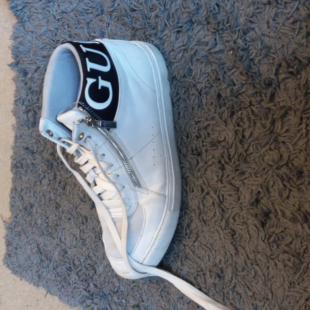 Guess Hightop Sneakers Size 9 1/2